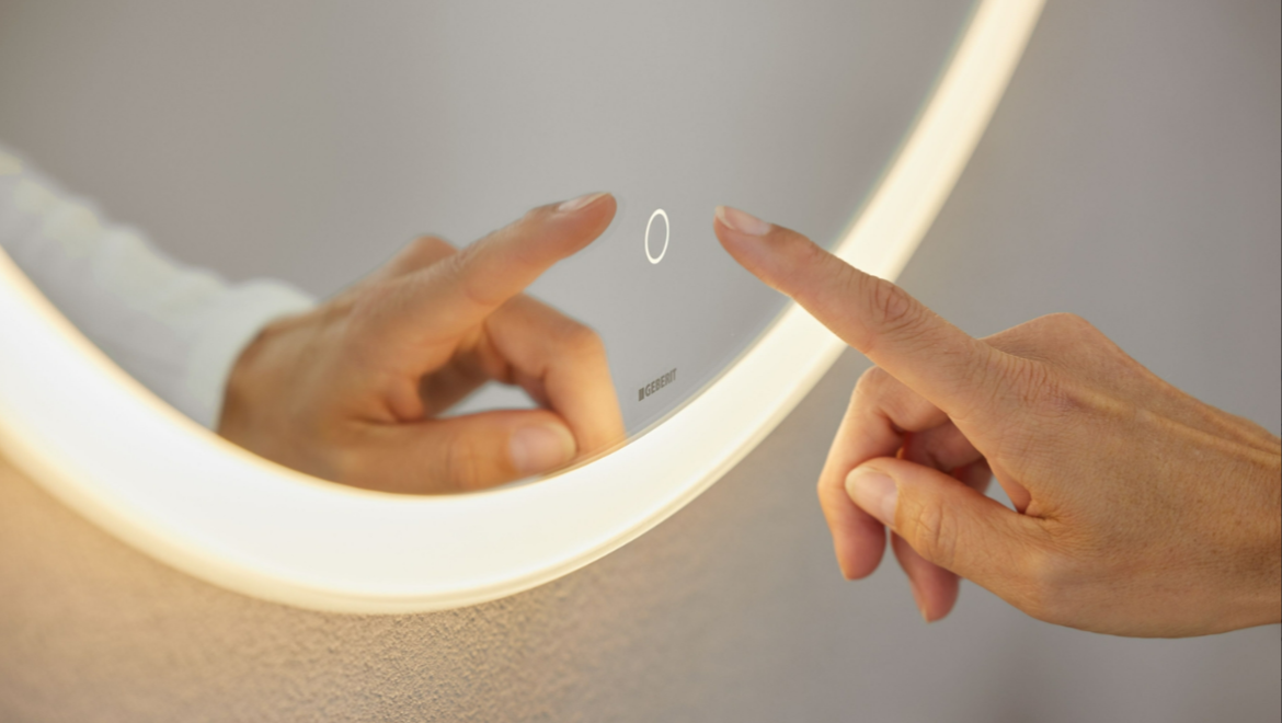Option Round speil med touch sensor bryter (© Geberit)
