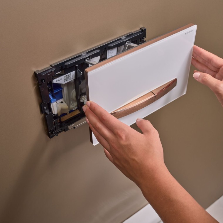 Geberit Sigma50, square, med svingbevegelsen Geberit Sigma50, square, med svingbevegelsen