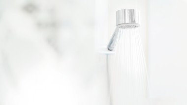 Trygg dusjing med rent drikkevann