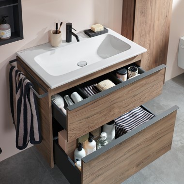 Geberit iCon møbel i melamin med trestruktur, hickory Geberit iCon møbel i melamin med trestruktur, hickory