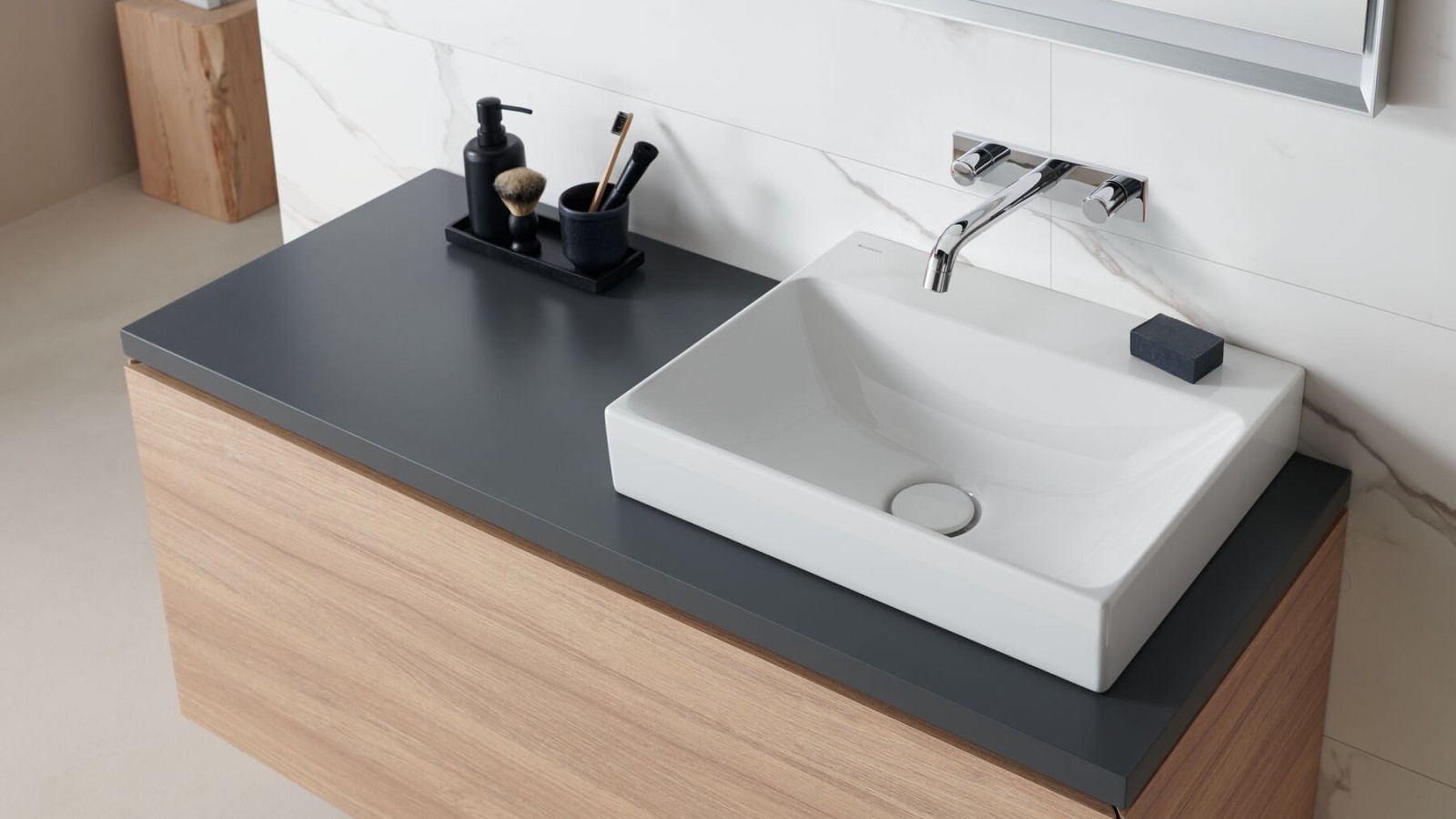 Geberit ONE toppmontert servant med skap