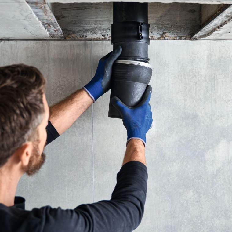 Montering av Geberit Silent-db20 Offset rørforbindelse Montering av Geberit Silent-db20 Offset rørforbindelse