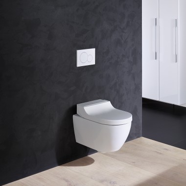 Geberit AquaClean Tuma dusjtoalett med hvitt deksel Geberit AquaClean Tuma dusjtoalett med hvitt deksel