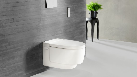 Geberit AquaClean Mera i hvit med Sigma70-fjernkontroll