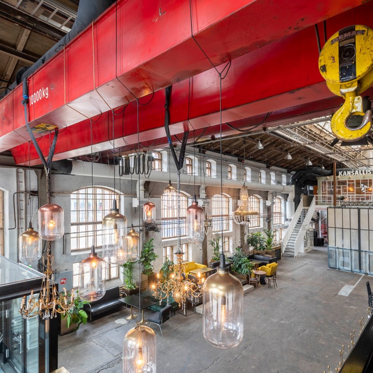 Bygningenes industrielle karakter ble bevart (© Kansallis Teatteri) Bygningenes industrielle karakter ble bevart (© Kansallis Teatteri)