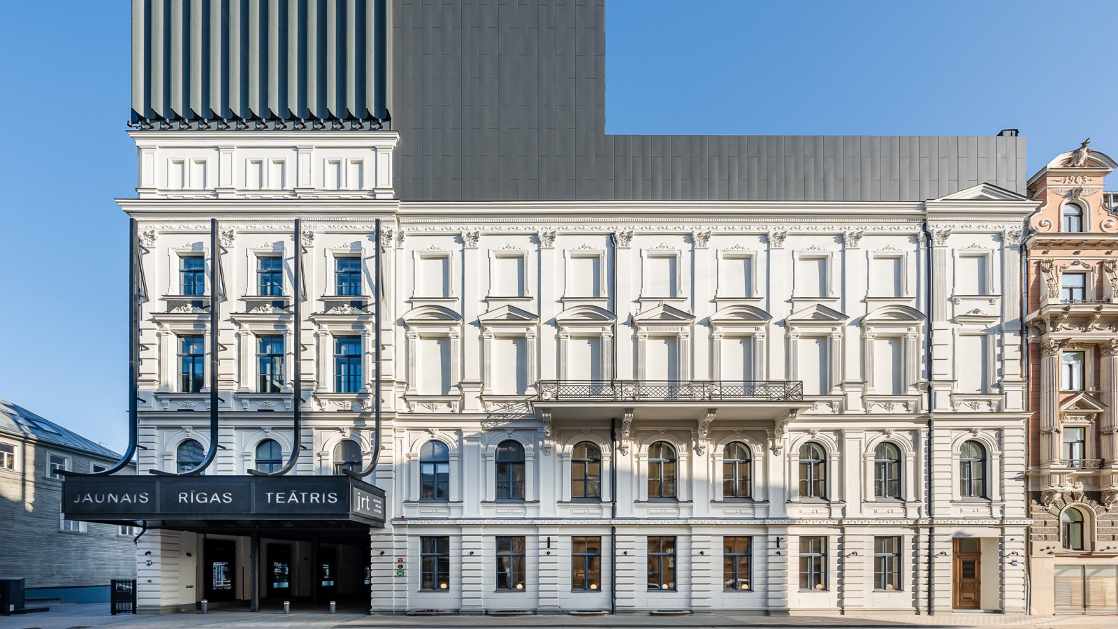 Fra falleferdig gammel bygning til arkitektonisk perle: New Riga Theatre (© Jānis Salmanis)