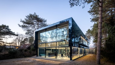 Villa Meijendel, tegnet av den nederlandske arkitekten Jan Pesman (© Lucas van der Wee)