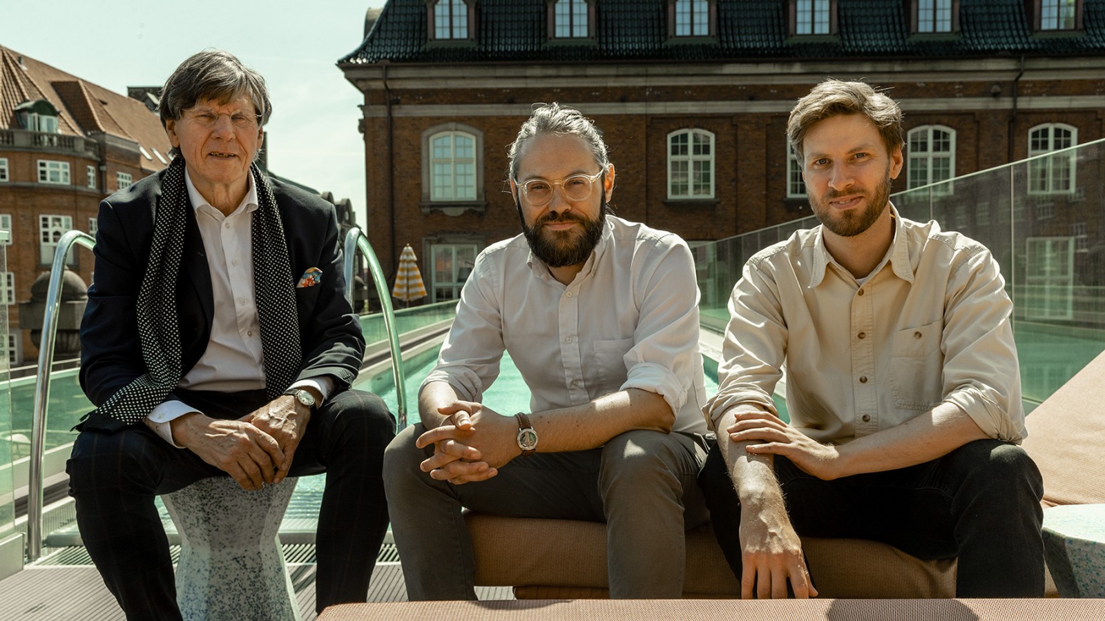 De danske arkitektene fra Bjerg Arkitektur er vant til små bad (© Wilfred Gachau)