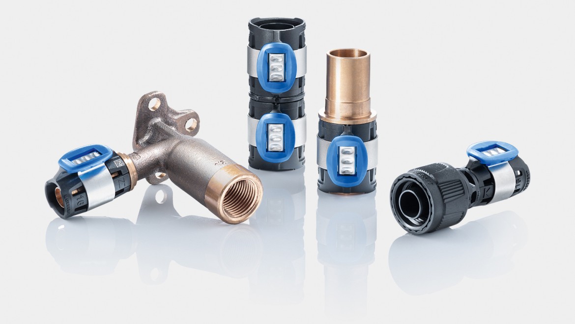 Bredt FlowFit-utvalg av fittinger laget av PPSU, blyfri messing og blyfri silisiumbronse.