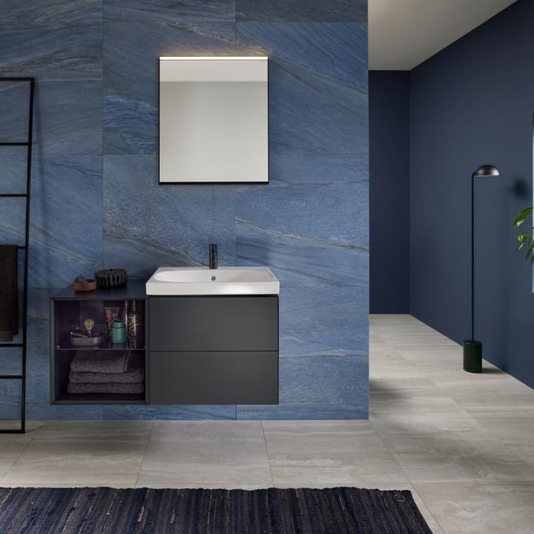 Bad i svart og blått Bad i svart og blått