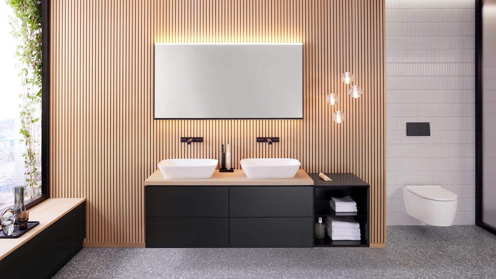 Stort speil med lys på toppen Stort speil med lys på toppen