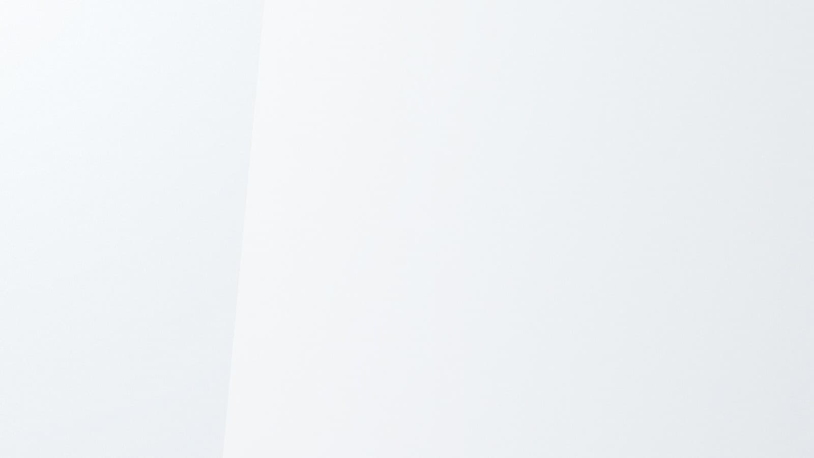 Blankt glass: Monolith med hvit front
