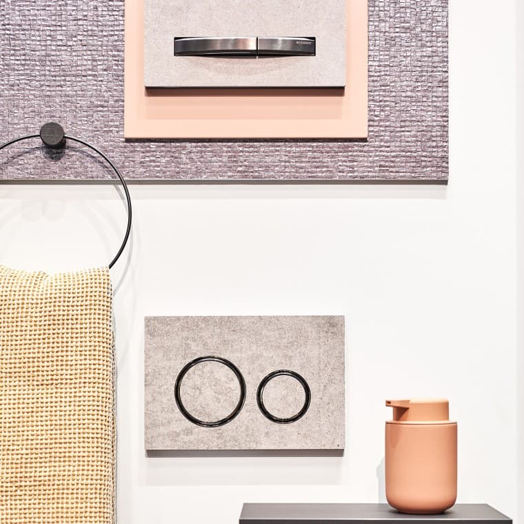 En blanding av materialer på badet skaper mer hygge En blanding av materialer på badet skaper mer hygge