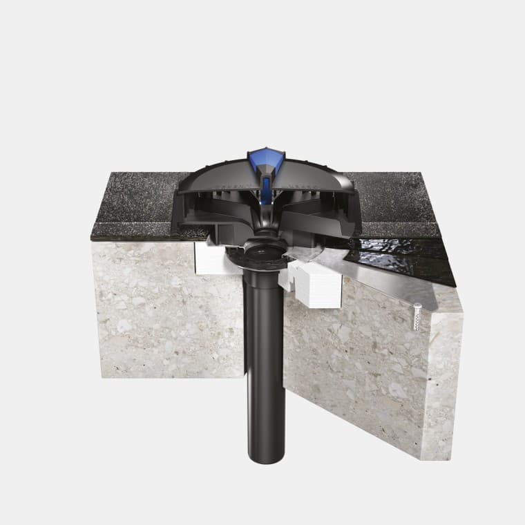 Geberit Pluvia installert på tak med betong og bitumenfolie Geberit Pluvia installert på tak med betong og bitumenfolie