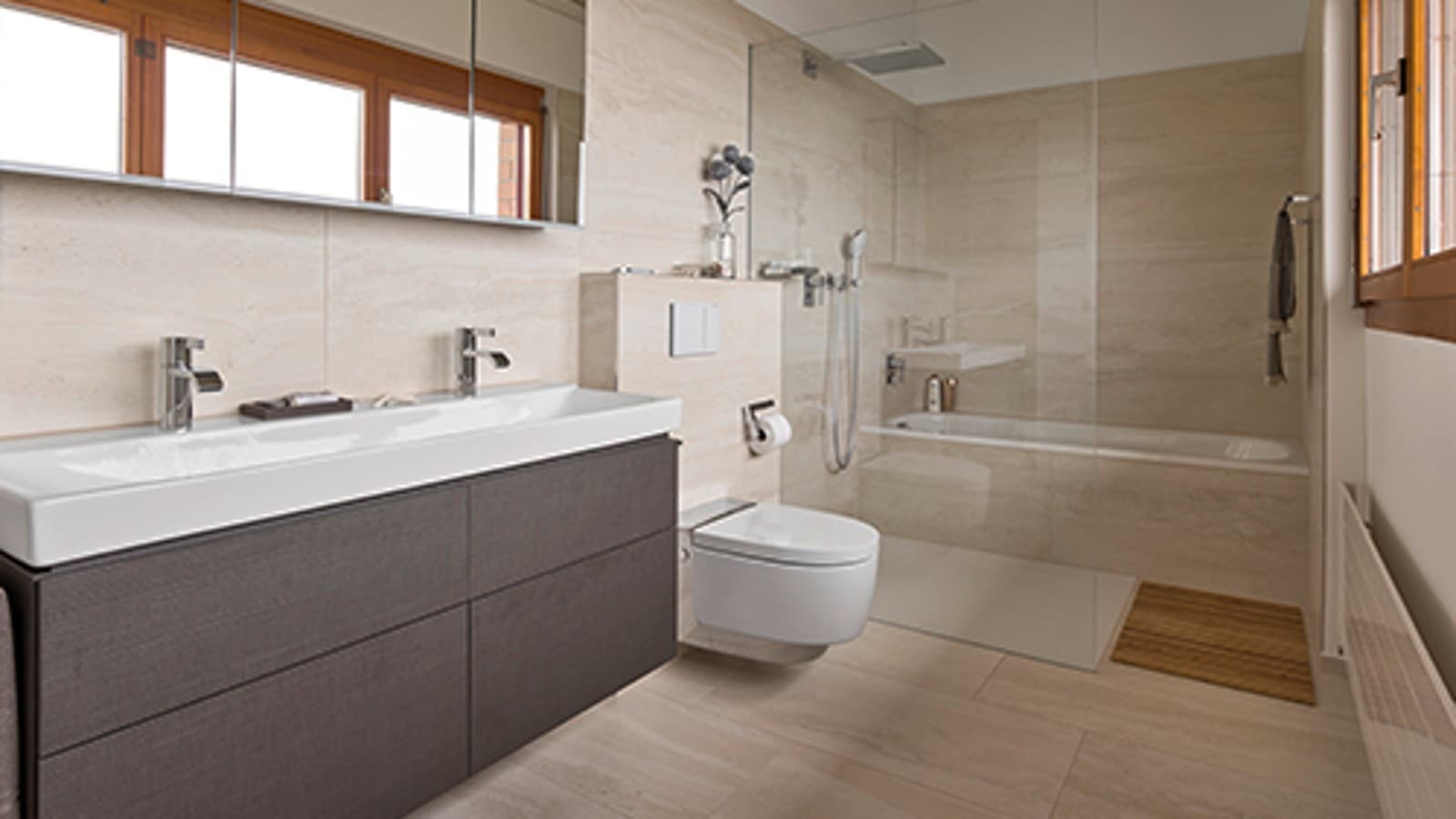 Baderom med Geberit AquaClean dusjtoalett etter oppussing Baderom med Geberit AquaClean dusjtoalett etter oppussing