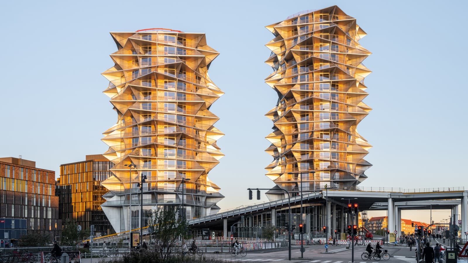 Kaktus Towers har plass til 495 mikroleiligheter på et område på 26 100 kvadratmeter. (© Rasmus Hjortshøj) Kaktus Towers har plass til 495 mikroleiligheter på et område på 26 100 kvadratmeter. (© Rasmus Hjortshøj)