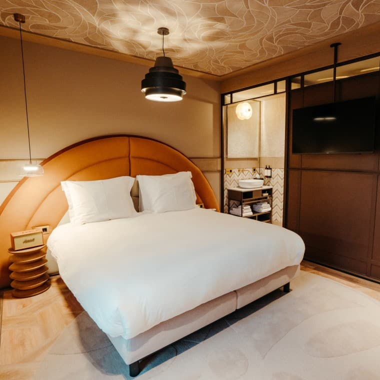 36 elegante hotellrom i tidløs mid-century modern-stil 36 elegante hotellrom i tidløs mid-century modern-stil