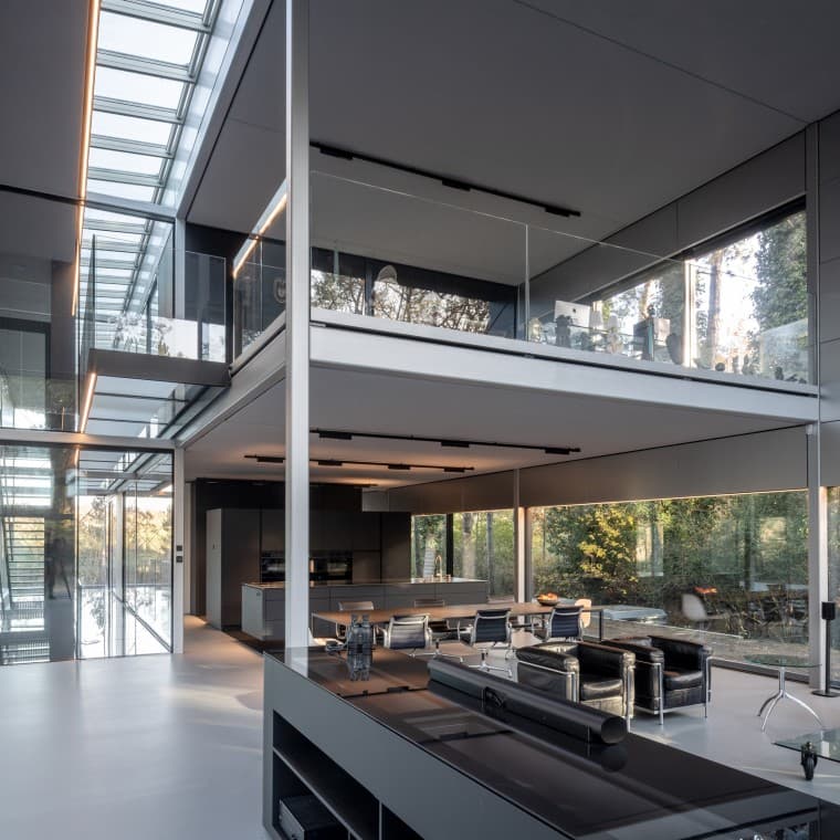 Bygget er nesten helt demonterbart og gjenbrukbart. Bygget er nesten helt demonterbart og gjenbrukbart.