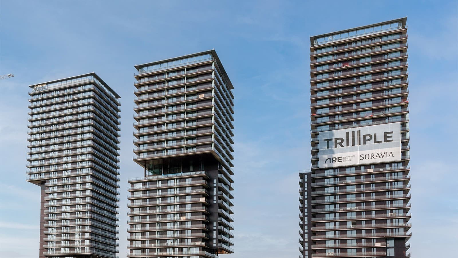 De tre tårnene til TrIIIple er i dialog med hverandre. (© Soravia) De tre tårnene til TrIIIple er i dialog med hverandre. (© Soravia)